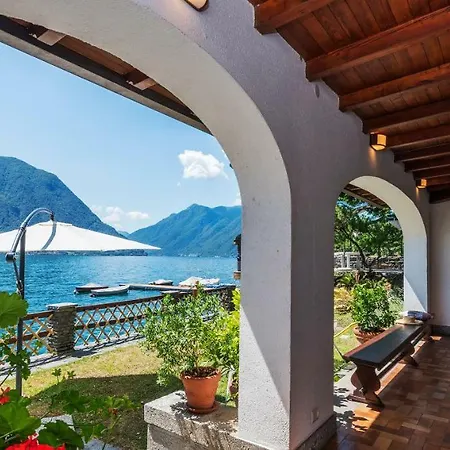 Ferienhaus Bianca On The Lake - Parking Sala Comacina